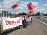 В первый день   учений НАТО Sea Breeze 2008 в Одессу    стягиваются сотни протестующих 

