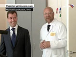 Дмитрий Медведев в Клинской больнице вспомнил,  как занимался греблей  и анонсировал  госпрограмму по здравоохранению
