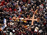 Католики внесли на своих плечах в Сидней символ Всемирных дней молодежи - "Крест паломников"