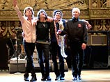В прокат также выходит документальный фильм о знаменитой рок-группе "The Rolling Stones. Да будет свет", снятый живым классиком мирового кино