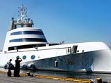 Миллиардер Мельниченко пытается утаить от общественности свою яхту. Но это сложно - она 120-метровая