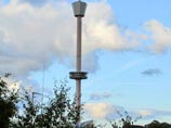 Гондола смотровой башни парка развлечений Liseberg в городе Гетеборг на западе Швеции зависла в четверг вечером с 15 пассажирами на 48-метровой высоте на два с половиной часа, сообщает местная пресса
