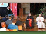 Папа Римский Бенедикт XVI в рамках своего участия в ХХIII Всемирных днях католической молодежи, которые с 15 по 20 июля проходят в Сиднее, встретился сегодня с лидерами различных религиозных конфессий Австралии