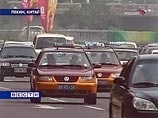 Машин на улицах Пекина стало в два раза меньше 