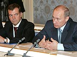 Над российскими губернаторами нависли две угрозы: газификация от Медведева и ЖКХ от Путина Над российскими губернаторами нависли две угрозы: газификация от Медведева и ЖКХ от Путина