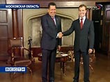 Чавес, встретившись с Медведевым, передал ему привет от Фиделя Чавес, встретившись с Медведевым, передал ему привет от Фиделя