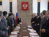 В последние годы власть никак не работала с кадровым резервом, все крутилось вокруг так называемой "питерской скамейки" выдвиженцев", - подчеркнул лидер коммунистов В последние годы власть никак не работала с кадровым резервом, все крутилось вокруг так называемой "питерской скамейки" выдвиженцев", - подчеркнул лидер коммунистов