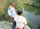 В ЮАР жертва трех насильников притворилась мертвой после 37 ножевых ранений В ЮАР жертва трех насильников притворилась мертвой после 37 ножевых ранений