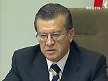 Вице-премьер Зубков не изменил своим "премьерским" привычкам: вновь показательно пошел в магазин Вице-премьер Зубков не изменил своим "премьерским" привычкам: вновь показательно пошел в магазин