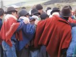 В Эквадоре индейская община одного из племен применила физическое наказание в отношении пятерых мошенников, уличенных в шарлатанстве