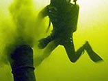Эти обломки были обнаружены в 1990 году и объявлены ценным морским археологическим объектом. Они находятся как раз в том районе, где, как предполагается, "Северный поток" выйдет на поверхность Эти обломки были обнаружены в 1990 году и объявлены ценным морским археологическим объектом. Они находятся как раз в том районе, где, как предполагается, "Северный поток" выйдет на поверхность