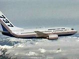 Также в пятницу в 21:42 при заходе на посадку в аэропорту Домодедово авиалайнера Boeing-737-300 норвежской авиакомпании экипаж доложил о проблеме с правой стойкой шасси и принял решение уйти на второй кру