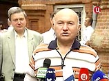 Лужков приостановил незаконное строительство на Никольской улице в Москве