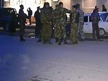Неизвестные прошедшей ночью обстреляли поселковый отдел милиции в селе Хатуни в Чечне, пострадавших нет