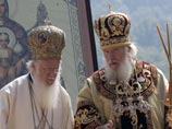Москва и Константинополь не могут поделить Украину. Эксперты говорят о церковной революции