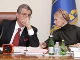 Секретариат президента Украины: сторонники Ющенко "дрейфуют" к Тимошенко и осенью могут создать антипрезидентскую коалицию