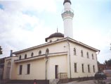 До сегодняшнего дня мусульманам Крыма не вернули десятки духовных святынь, утверждают делегаты курултая
