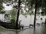 Паводок в Приднестровье пошел на убыль, но многие районы остаются затопленными Паводок в Приднестровье пошел на убыль, но многие районы остаются затопленными