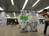 Согласно распоряжению Пекинского метрополитена, проверкам на спецоборудовании отныне должна подвергаться вся ручная кладь, даже сумочки небольших размеров