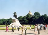 Губернатор Петербурга Матвиенко переименовала площадь Декабристов обратно в Сенатскую 