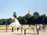 Губернатор Петербурга Матвиенко переименовала площадь Декабристов обратно в Сенатскую Губернатор Петербурга Матвиенко переименовала площадь Декабристов обратно в Сенатскую