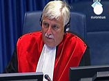 В нем Караджич сообщил о тех "грубых нарушениях", о которых на первом заседании в четверг не дал ему договорить полностью судья Альфонс Ори, сославшись на то, что первое появление перед судом - не место для подобных заявлений