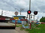 Грузовик врезался в пассажирский поезд в Подмосковье: есть пострадавший Грузовик врезался в пассажирский поезд в Подмосковье: есть пострадавший