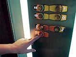 Техасские спасатели благополучно извлекли из лифта 26 девушек-"испытательниц"
Техасские спасатели благополучно извлекли из лифта 26 девушек-"испытательниц"
