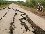 В Индонезии произошло сильное землетрясение: разрушено 200 домов