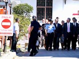 В Стамбуле у здания горадминистрации взорваны три ручные гранаты: один человек ранен В Стамбуле у здания горадминистрации взорваны три ручные гранаты: один человек ранен