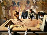 Египетские ученые проводят ДНК-анализ двух мумифицированных зародышей, обнаруженных в гробнице фараона Тутанхамона