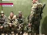 За несколько часов город практически разрушен, много домов в руинах, - сказал он. - Мало воды, нет света и электричества, практически не работает телефонная связь За несколько часов город практически разрушен, много домов в руинах, - сказал он. - Мало воды, нет света и электричества, практически не работает телефонная связь