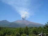 Извержение вулкана произошло в Японии: пострадавших нет