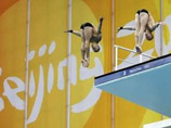 Гальперин и Доброскок завоевали "бронзу" в синхронных прыжках в воду
