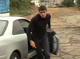 Во Владивостоке неизвестный пытался задавить и полить кислотой журналистов, снимавших репортаж о незаконном строительстве Во Владивостоке неизвестный пытался задавить и полить кислотой журналистов, снимавших репортаж о незаконном строительстве