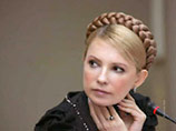 В то же время глава правительства Юлия Тимошенко пропала в псоледнюю неделю с телеэкранов, и пока никак не прокомментировала конфликт в Грузии. Украинские СМИ объясняют это тем, что премьеру просто предстоит "продолжать газовые переговоры с Россией"
