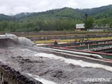 БЦБК работал без лицензии на водопользование с ноября 2007 года. По словам замглавы Росприроднадзора Олега Митволя на тот момент в Байкал сбрасывалось ежедневно 120 тысяч кубометров отходов БЦБК работал без лицензии на водопользование с ноября 2007 года. По словам замглавы Росприроднадзора Олега Митволя на тот момент в Байкал сбрасывалось ежедневно 120 тысяч кубометров отходов