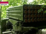 В ущелье обнаружены 127-мм и 82-мм минометы, 120-мм гаубицы, реактивные установки залпового огня "Град", 100-мм пушки, системы противовоздушной обороны и более тысячи стволов автоматического оружия иностранного и советского производства