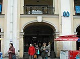 Станция метро "Гостиный двор" в Санкт-Петербурге закрыта из-за частичного разрушения свода
