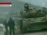 Российские войска базируются в 40 км от столицы Грузии Тбилиси, где ставят блокпосты на дорогах и занимают ключевые высоты. Колонну российских танков якобы видели рядом с деревней Каспи