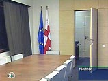 По мнению специалистов, это указывает на то, что к началу конфликта Тбилиси был готов вести его и на правовом поле, пишет газета По мнению специалистов, это указывает на то, что к началу конфликта Тбилиси был готов вести его и на правовом поле, пишет газета