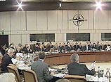 Лавров: "Россия не будет хлопать дверью в отношениях в НАТО", они нужны друг другу
