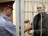 Ранее суд отказал в ходатайстве прокурора о приобщении к делу финансовых документов по долгам Михаила Ходорковского, он также отказал в ходатайстве представителей ФСИН заслушать четырех свидетелей из колонии 
