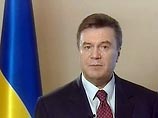 "Первый вопрос, который мы будем ставить, это вопрос вмешательства Украины в вооруженный конфликт на Кавказе", - заявил журналистам в воскресенье лидер фракции Партии регионов Виктор Янукович