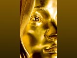 В Британском музее появится гигантская золотая статуя Кейт Мосс
