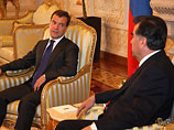 Президенты обсудили торгово-экономическое сотрудничество двух стран, отдельно коснулись военно-техническое взаимодействия, снова высказались по ситуации на Кавказе