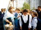 Русская православная церковь придает большое значение образованию современных школьников