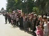 Десятки тысяч грузин привлекают внимание ЕС: выстраиваются в "живые цепи" с призывом "Stop Russia" Десятки тысяч грузин привлекают внимание ЕС: выстраиваются в "живые цепи" с призывом "Stop Russia"