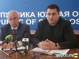 Хугаев также отметил, что в качестве доказательств расправ грузинских военных с мирными жителями имеются видеопленки, записи с мобильных телефонов, изъятые у убитых грузинских военных