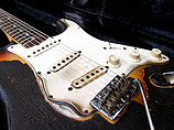 Полусожженная гитара Джимми Хендрикса продана почти за $500 тысяч